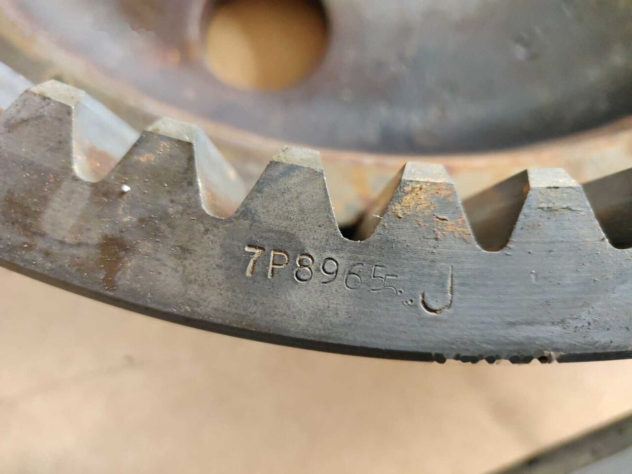 65 TEETH GEAR RING COMPLETE WITH HUB (7P8965 7P8964) - Transmission pour Chargeuse sur pneus: photos 3 65 TEETH GEAR RING COMPLETE WITH HUB (7P8965 7P8964) - Transmission pour Chargeuse sur pneus: photos 3