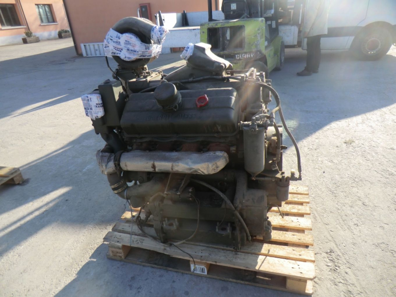 DETROIT DIESEL 8V53 MOTORE MARINO USATO COMPLETO DI TURBO E MOTORINO DI AVVIAMENTO. - Moteur pour Engins de chantier: photos 4 DETROIT DIESEL 8V53 MOTORE MARINO USATO COMPLETO DI TURBO E MOTORINO DI AVVIAMENTO. - Moteur pour Engins de chantier: photos 4