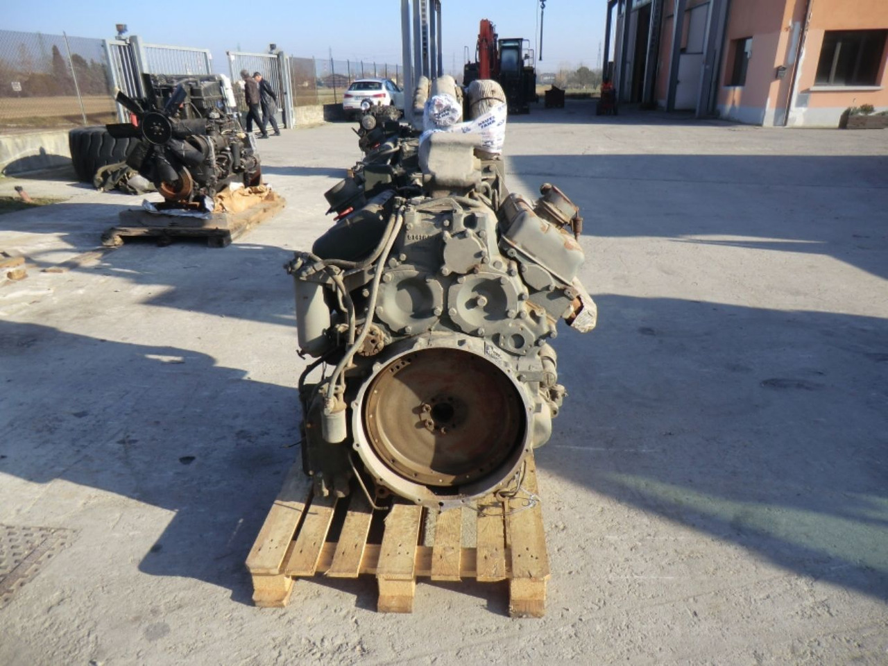 DETROIT DIESEL 8V53 MOTORE MARINO USATO COMPLETO DI TURBO E MOTORINO DI AVVIAMENTO. - Moteur pour Engins de chantier: photos 2 DETROIT DIESEL 8V53 MOTORE MARINO USATO COMPLETO DI TURBO E MOTORINO DI AVVIAMENTO. - Moteur pour Engins de chantier: photos 2