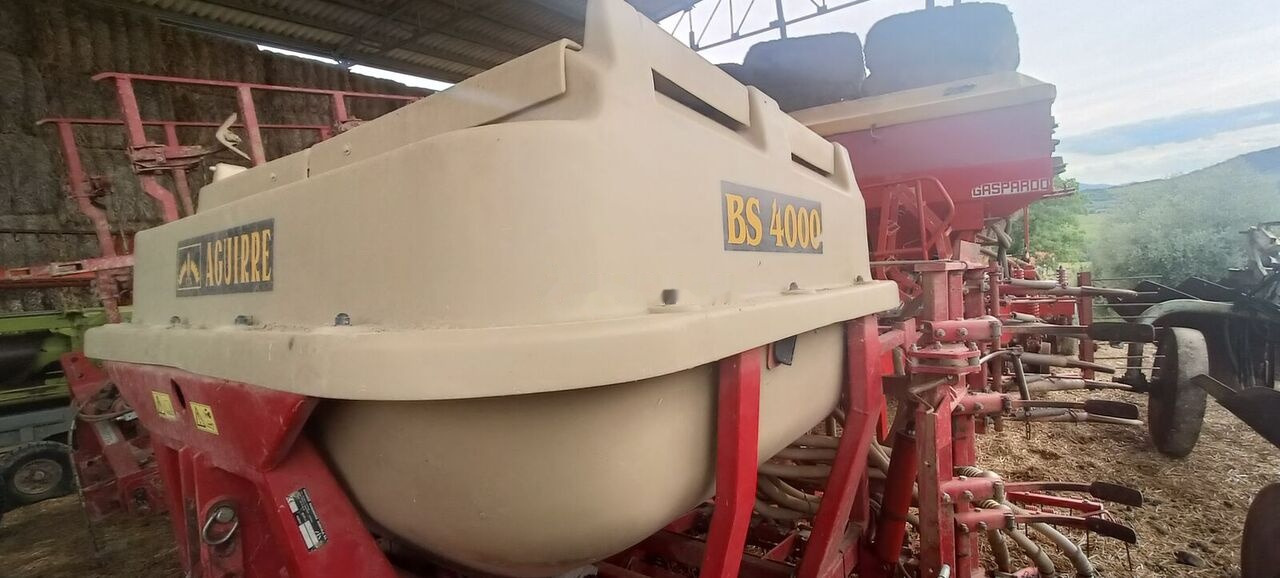 Aguirre BOTA 400 - Semoir: photos 5 Aguirre BOTA 400 - Semoir: photos 5