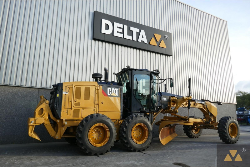 Caterpillar 12M3 - Niveleuse: photos 5 Caterpillar 12M3 - Niveleuse: photos 5
