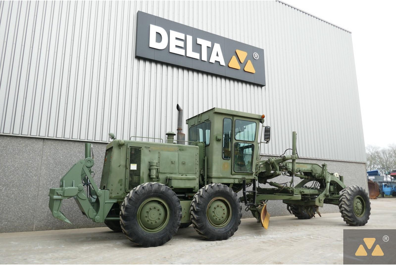 Caterpillar 130G Ex-army - Niveleuse: photos 5 Caterpillar 130G Ex-army - Niveleuse: photos 5