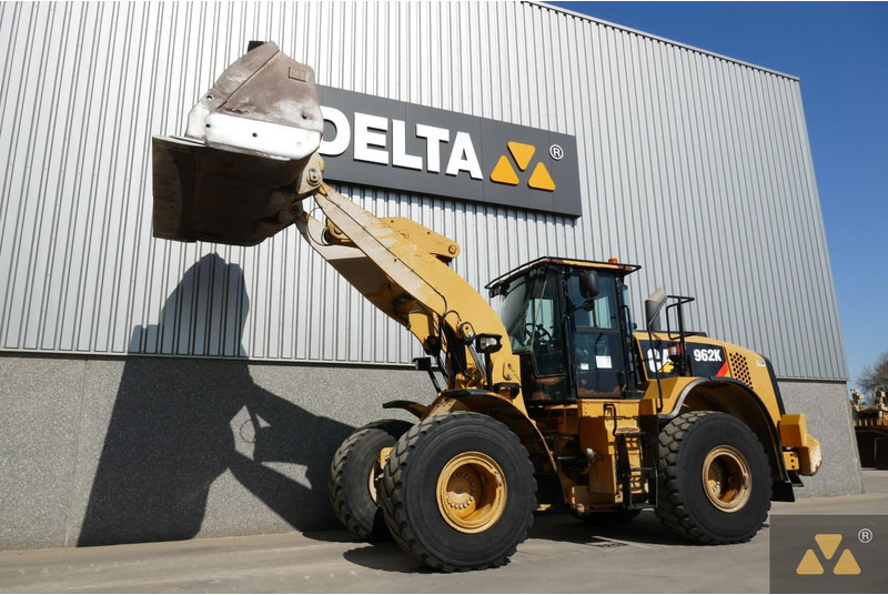 Caterpillar 962K - Chargeuse sur pneus: photos 3 Caterpillar 962K - Chargeuse sur pneus: photos 3