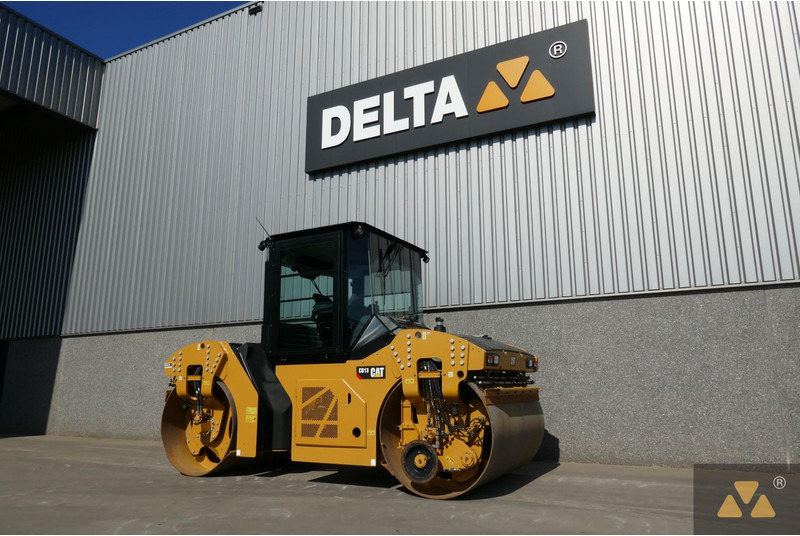 Caterpillar CB13 - Compacteur: photos 3 Caterpillar CB13 - Compacteur: photos 3