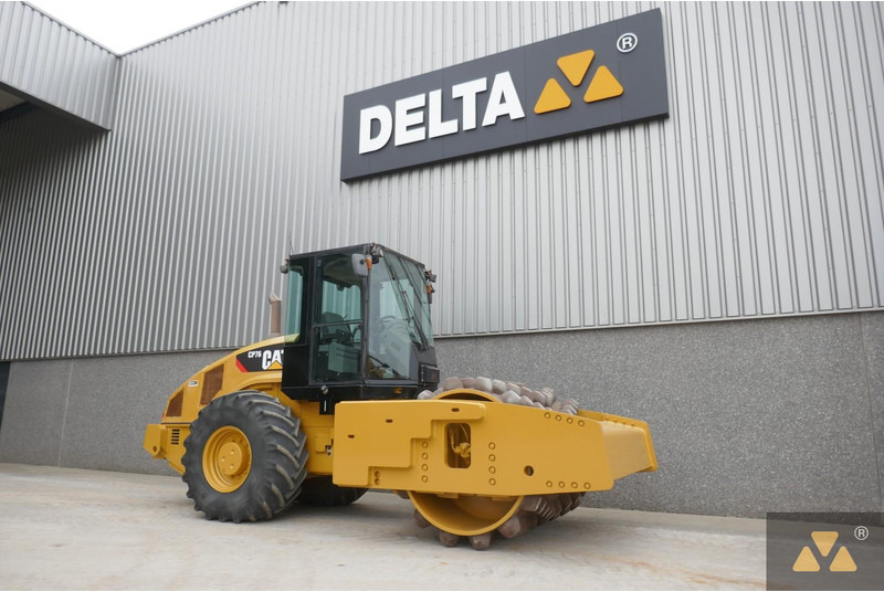 Caterpillar CP76 - Compacteur: photos 3 Caterpillar CP76 - Compacteur: photos 3