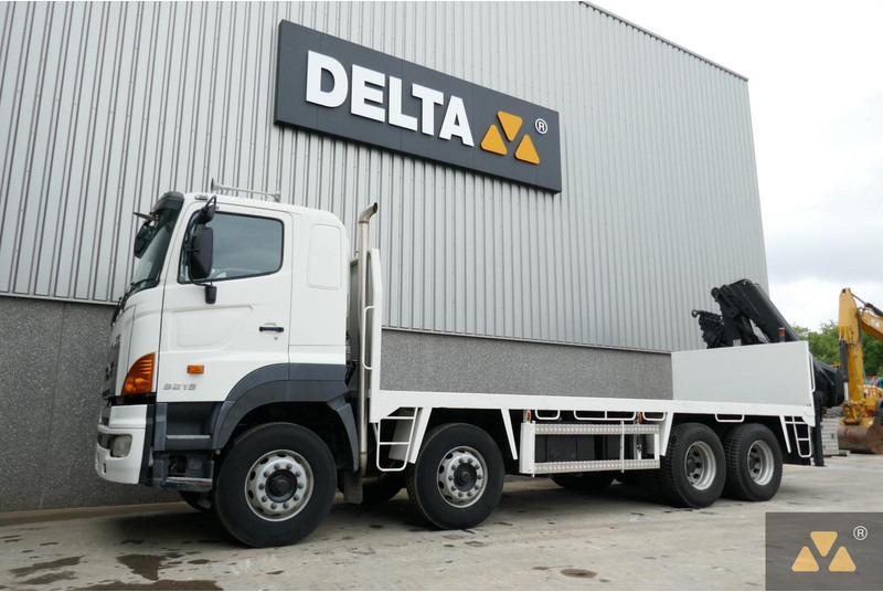 Hino 700FY crane - Camion grue: photos 4 Hino 700FY crane - Camion grue: photos 4