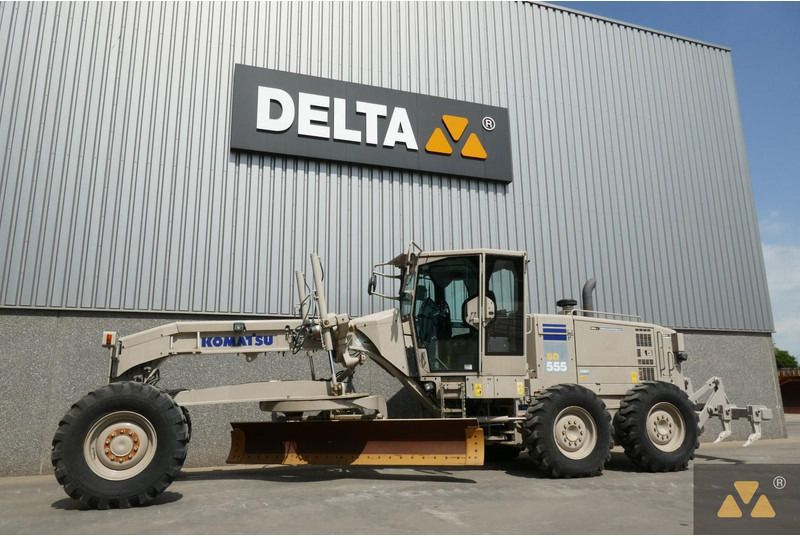 Komatsu GD555-5 Ex-army - Niveleuse: photos 4 Komatsu GD555-5 Ex-army - Niveleuse: photos 4