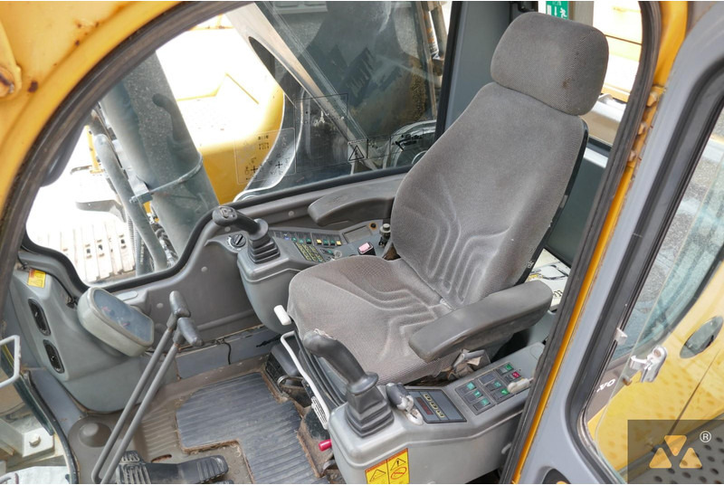 Pelle de démolition Volvo EC460LC HR: photos 7