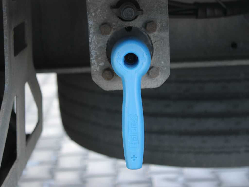 Autre matériel Mercedes-Benz ACTROS 2553, EURO 6, 6X2, AIR SUSPENSION, DRIVE-THROUGH + PANAV: photos 27 Autre matériel Mercedes-Benz ACTROS 2553, EURO 6, 6X2, AIR SUSPENSION, DRIVE-THROUGH + PANAV: photos 27