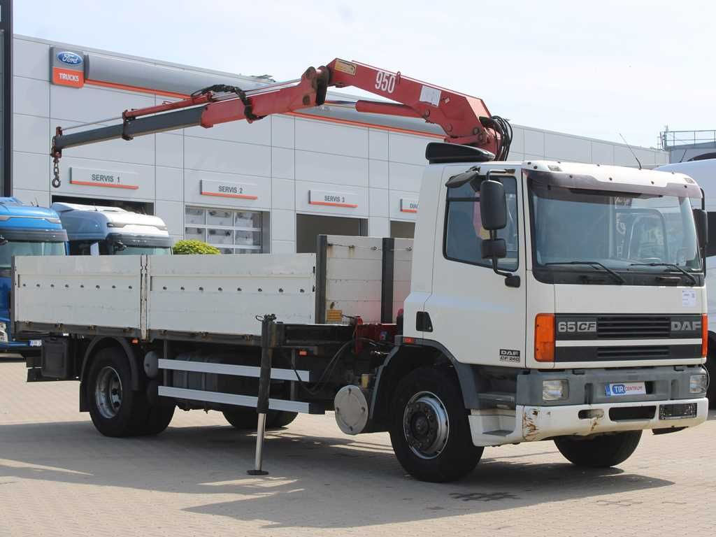 DAF CF 240, CRANE HMF 953 K2, PNEU 80% - Camion plateau, Camion grue: photos 2 DAF CF 240, CRANE HMF 953 K2, PNEU 80% - Camion plateau, Camion grue: photos 2