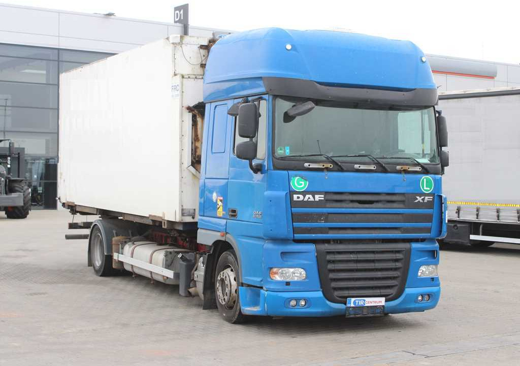DAF XF 105.410, BDF, INDEPENDENT AIR CONDITIONING, CARRIER, AIR SUSPENSION - Camion frigorifique: photos 3 DAF XF 105.410, BDF, INDEPENDENT AIR CONDITIONING, CARRIER, AIR SUSPENSION - Camion frigorifique: photos 3