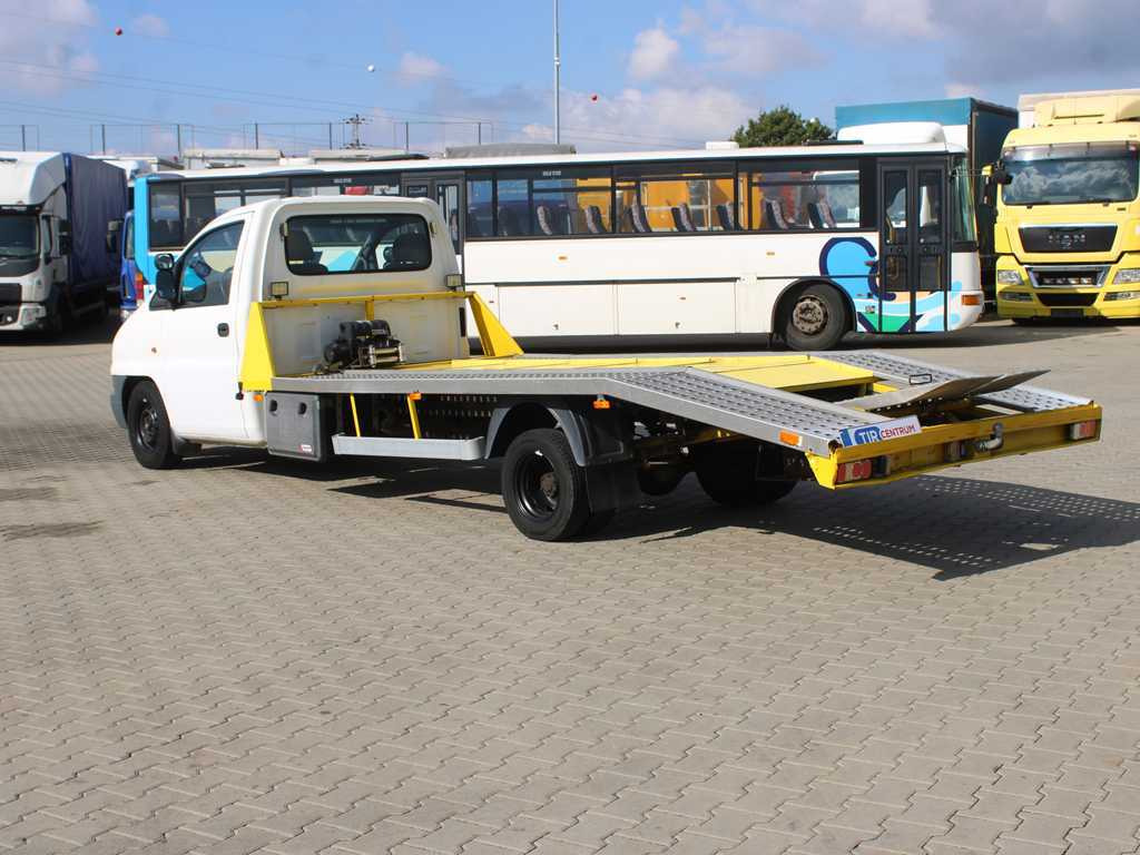 Hyundai H1 TRUCK, EURO 3, DRIVEWAYS, WINCH, TIRES 90% - Remorqueuse: photos 5 Hyundai H1 TRUCK, EURO 3, DRIVEWAYS, WINCH, TIRES 90% - Remorqueuse: photos 5