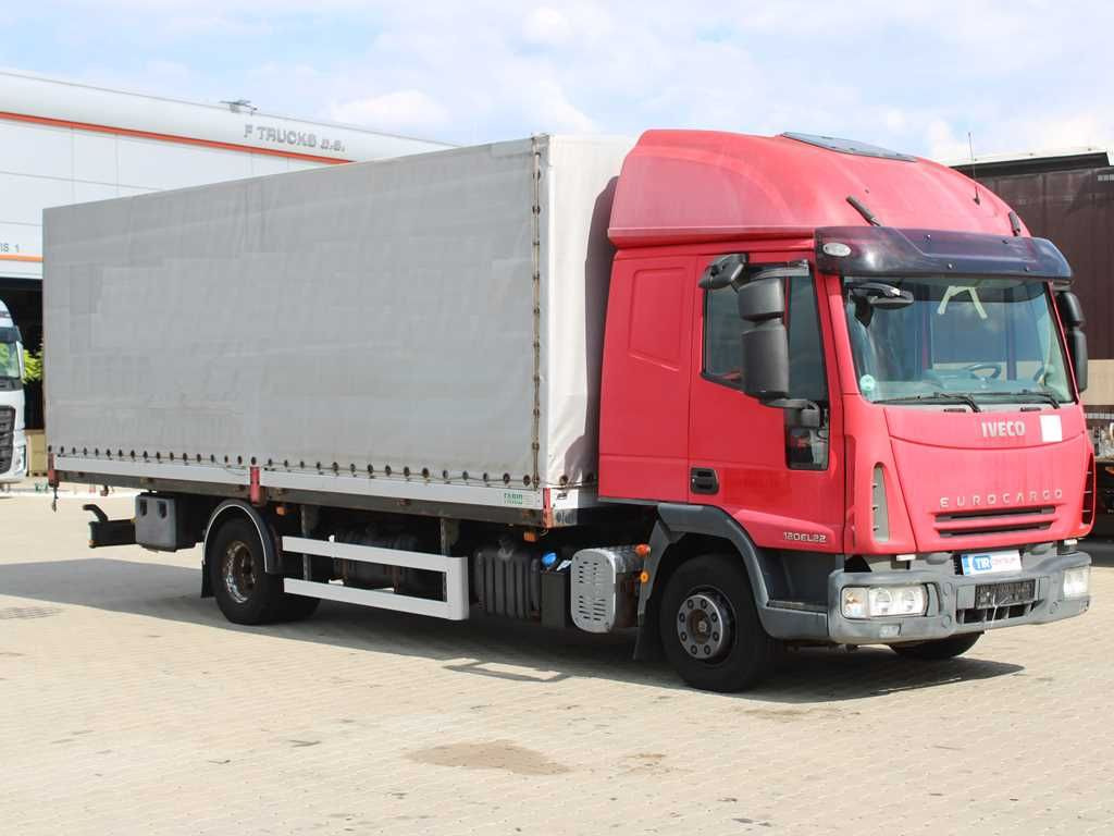 Iveco EUROCARGO 120E22 - Camion à rideaux coulissants: photos 2 Iveco EUROCARGO 120E22 - Camion à rideaux coulissants: photos 2