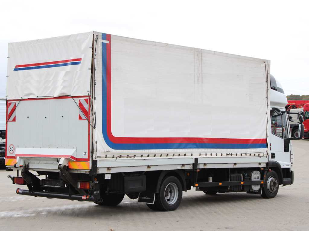 Iveco EUROCARGO 75E18, HYDRAULIC FRONT, SLEEPING BODY, SIDE - Camion à rideaux coulissants: photos 4 Iveco EUROCARGO 75E18, HYDRAULIC FRONT, SLEEPING BODY, SIDE - Camion à rideaux coulissants: photos 4