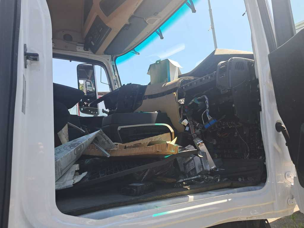 Mercedes-Benz Actros 2542, 6X2 + PANAV TVK18M — crédit-bail Mercedes-Benz Actros 2542, 6X2 + PANAV TVK18M: photos 6