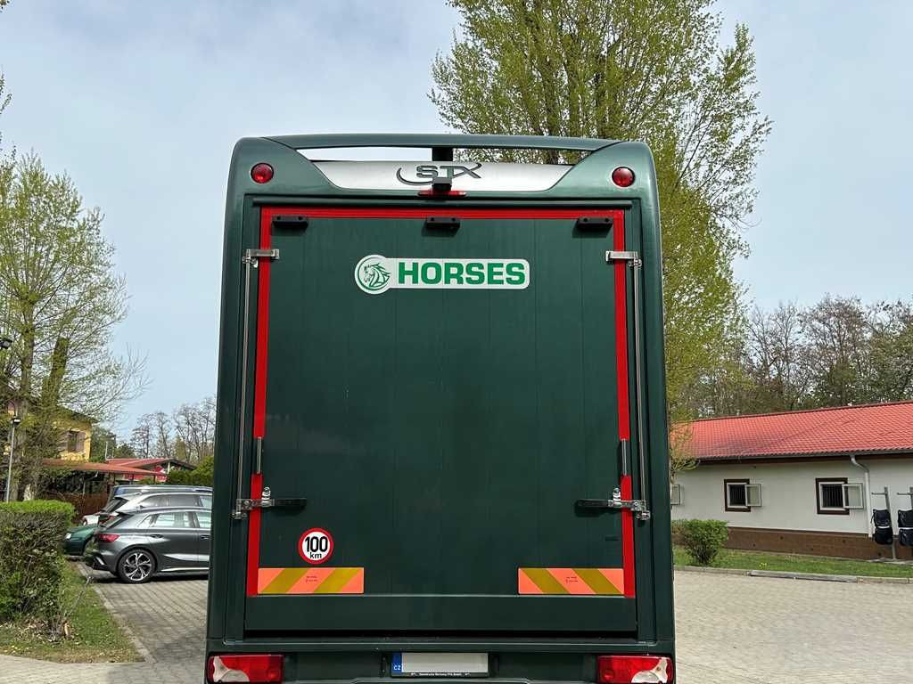 Volvo STX FL, 6 PEOPLE, 5 HORSES, CAMERA, 2X TAIL LIFT - Camion chevaux: photos 3 Volvo STX FL, 6 PEOPLE, 5 HORSES, CAMERA, 2X TAIL LIFT - Camion chevaux: photos 3