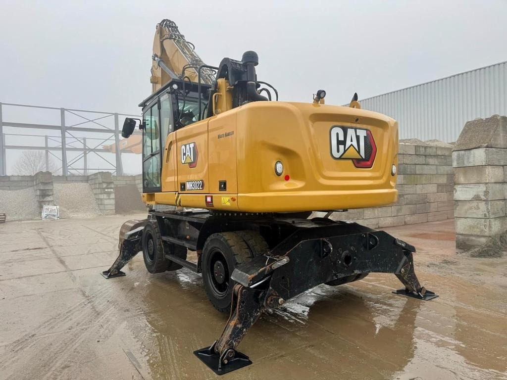 Pelle de manutention CAT MH3022: photos 8