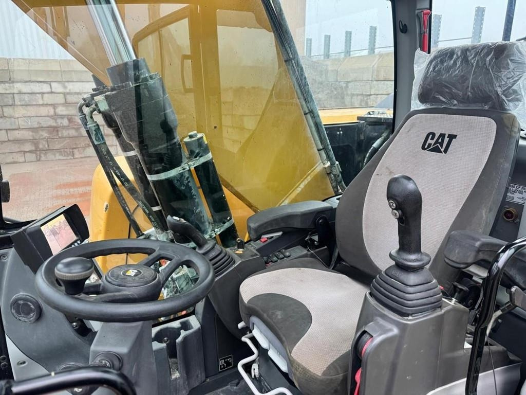 Pelle de manutention CAT MH3022: photos 11