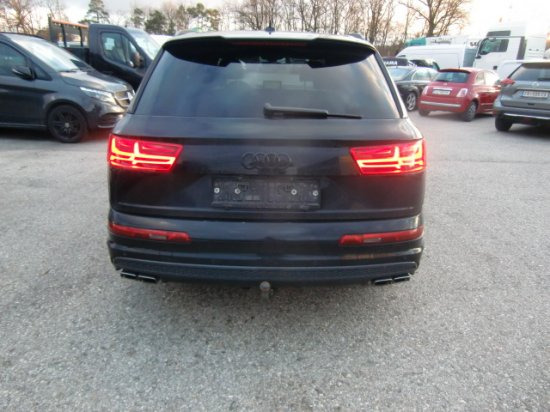 Audi SQ7 4,0 TDi V8 S line - SUV: photos 5 Audi SQ7 4,0 TDi V8 S line - SUV: photos 5