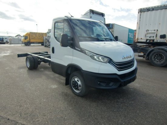 Iveco Daily 40 - 180 Fahrgestell, E6 Automatik mehrere Einheiten verfügbar - Châssis cabine: photos 3 Iveco Daily 40 - 180 Fahrgestell, E6 Automatik mehrere Einheiten verfügbar - Châssis cabine: photos 3