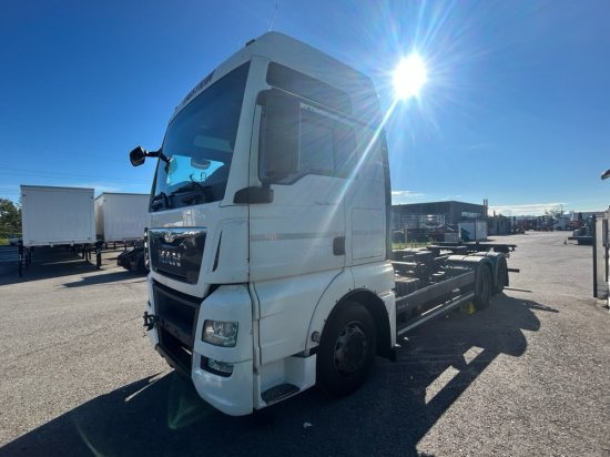 MAN TGX 26.440 BDF, XXL, Retarder, Automatik, E6, Liftachse, Motorschaden, Kurbelwellenschaden - Camion porte-conteneur/ Caisse mobile: photos 3 MAN TGX 26.440 BDF, XXL, Retarder, Automatik, E6, Liftachse, Motorschaden, Kurbelwellenschaden - Camion porte-conteneur/ Caisse mobile: photos 3