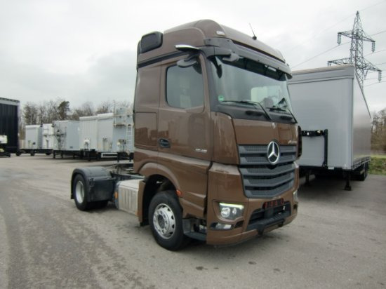 Mercedes-Benz Actros 1848 Gigaspace, Retarder, Standklima Retarder, Mirrow Cam, mehrere Einheiten - Tracteur routier: photos 1 Mercedes-Benz Actros 1848 Gigaspace, Retarder, Standklima Retarder, Mirrow Cam, mehrere Einheiten - Tracteur routier: photos 1