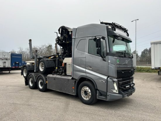 Volvo FH 16 650 6x4 Langholzzug + Doll M2K-9L Nachläufer mit Palfinger Epsilon S260C96, I-Shift, Retarder, - Camion grumier, Camion grue: photos 3 Volvo FH 16 650 6x4 Langholzzug + Doll M2K-9L Nachläufer mit Palfinger Epsilon S260C96, I-Shift, Retarder, - Camion grumier, Camion grue: photos 3