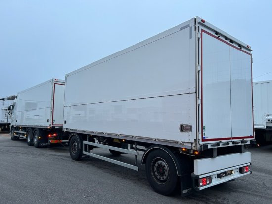 Volvo FH 500 6x2 Getränkekomplettzug, Orten Getränkeaufbau - Camion pour le transport de boissons: photos 5 Volvo FH 500 6x2 Getränkekomplettzug, Orten Getränkeaufbau - Camion pour le transport de boissons: photos 5