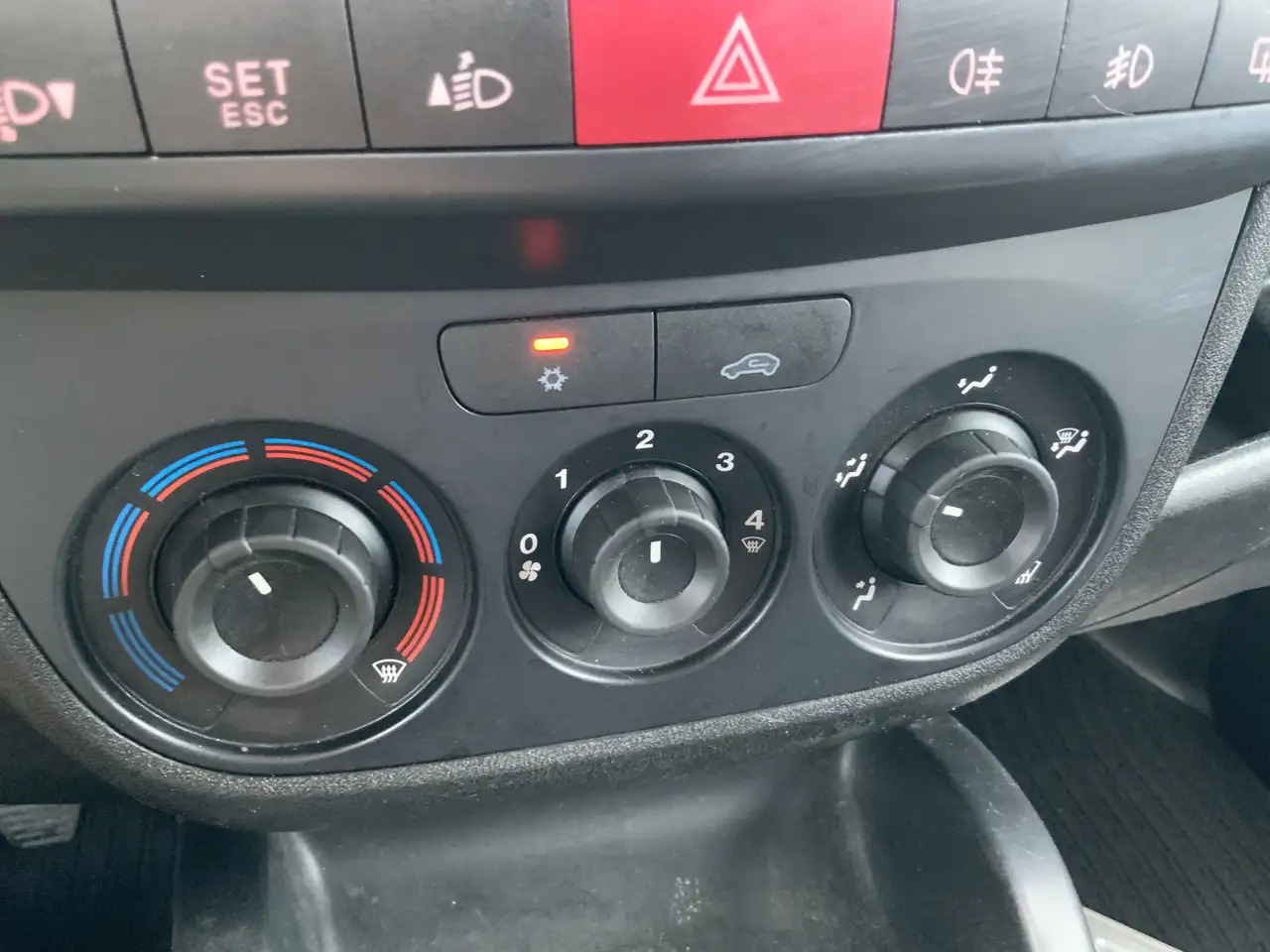 Fiat Doblo Cargo 1.6 MultiJet SX Maxi Airco Trekhaak 1300 kg - Fourgonnette: photos 5 Fiat Doblo Cargo 1.6 MultiJet SX Maxi Airco Trekhaak 1300 kg - Fourgonnette: photos 5