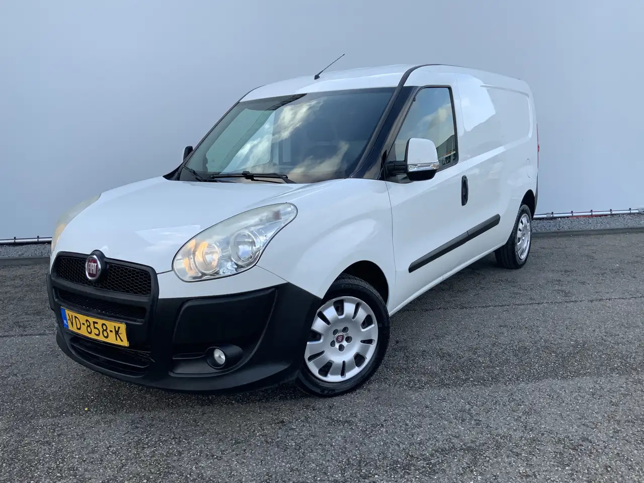 Fiat Doblo Cargo 1.6 MultiJet SX Maxi Airco Trekhaak 1300 kg - Fourgonnette: photos 1 Fiat Doblo Cargo 1.6 MultiJet SX Maxi Airco Trekhaak 1300 kg - Fourgonnette: photos 1