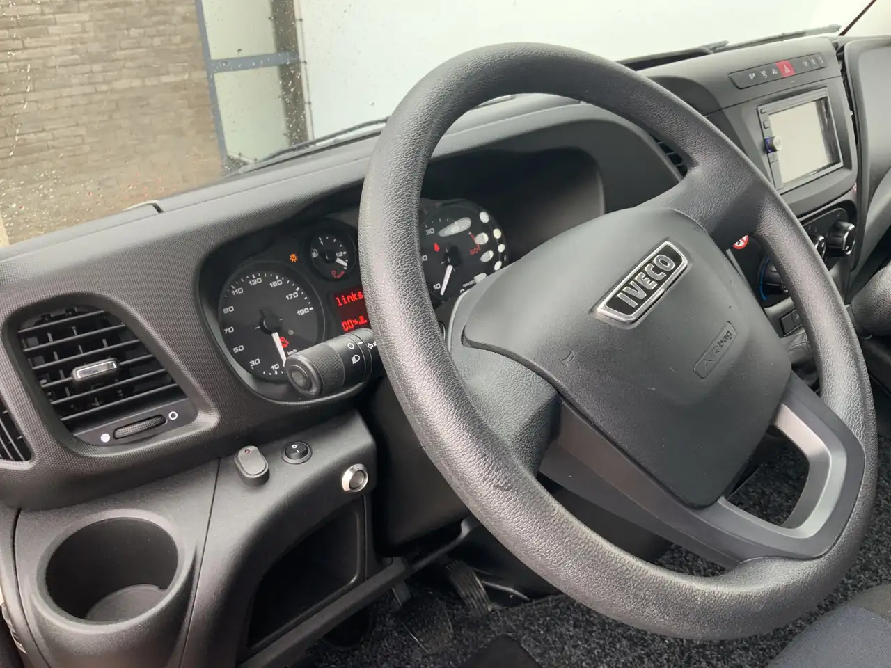 Utilitaire plateau Iveco Daily 35C14 2.3 375 Pick Up & LaadLift Airco Navi Trekha: photos 11