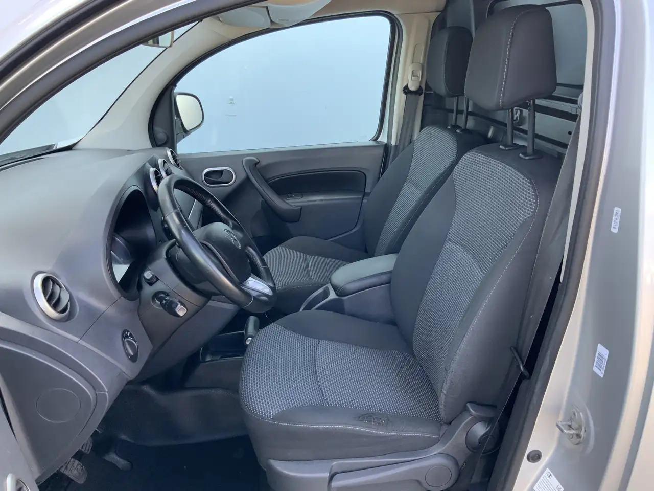 Mercedes-Benz Citan 109 CDI BlueEFFICIENCY Airco Cruise Euro 5 - Fourgonnette: photos 4 Mercedes-Benz Citan 109 CDI BlueEFFICIENCY Airco Cruise Euro 5 - Fourgonnette: photos 4