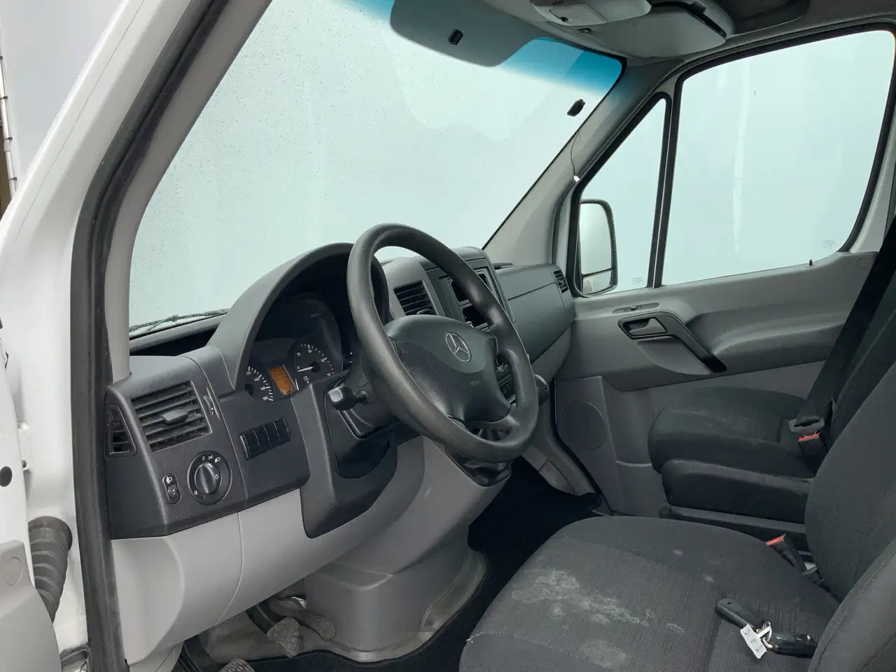 Mercedes-Benz Sprinter 311 2.2 CDI 366 40 gr _0 ijswagen 10 Deuren Euro 6 - Utilitaire frigorifique: photos 3 Mercedes-Benz Sprinter 311 2.2 CDI 366 40 gr _0 ijswagen 10 Deuren Euro 6 - Utilitaire frigorifique: photos 3