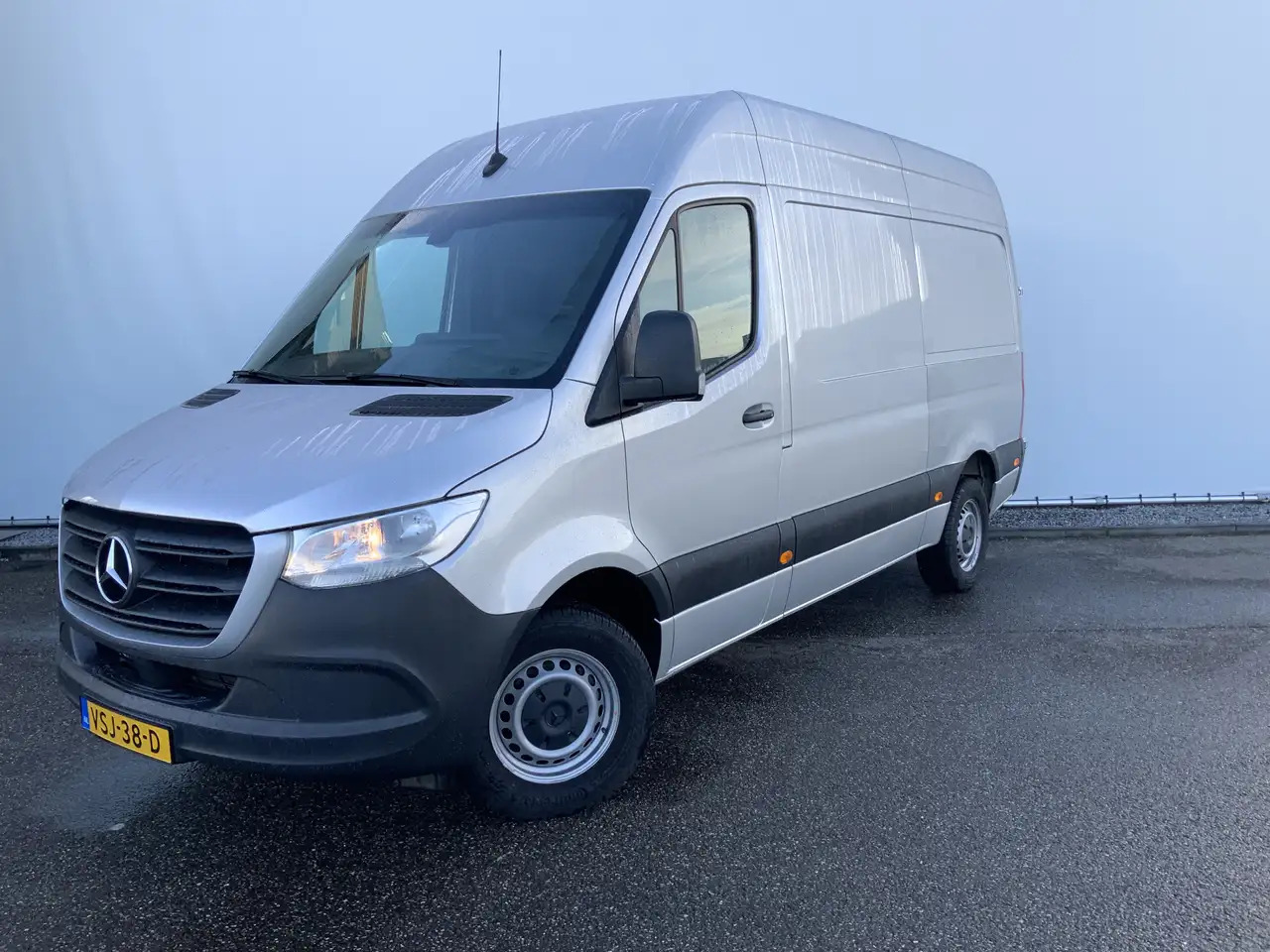 Mercedes-Benz Sprinter 315 1.9 CDI L2H2 Automaat 3 Zits Airco Navi Camera - Fourgon utilitaire: photos 1 Mercedes-Benz Sprinter 315 1.9 CDI L2H2 Automaat 3 Zits Airco Navi Camera - Fourgon utilitaire: photos 1