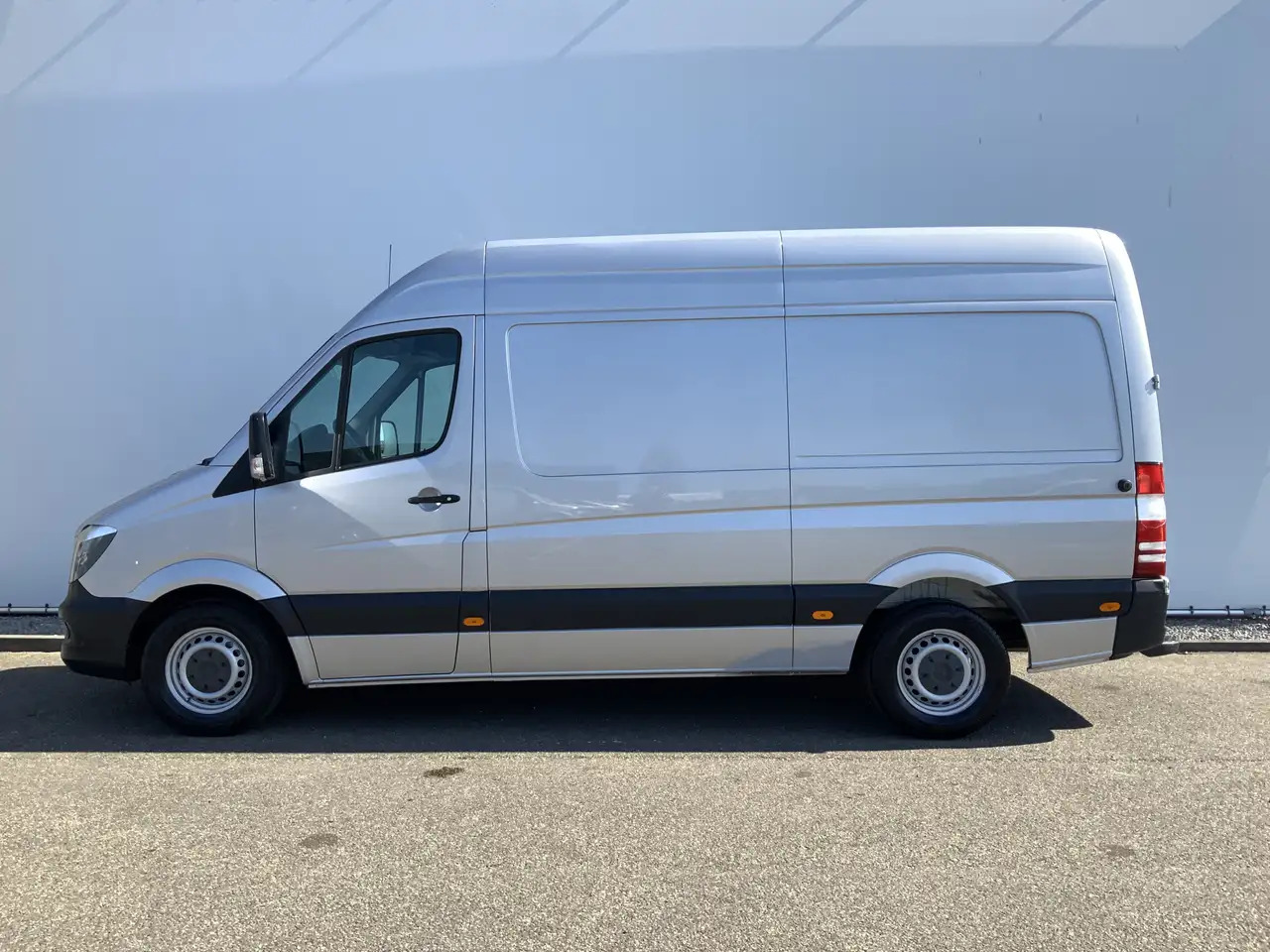 Mercedes-Benz Sprinter 316 2.2 CDI 366 L2H2 Airco Cruise Navi 3 Zits Euro - Fourgon utilitaire: photos 3 Mercedes-Benz Sprinter 316 2.2 CDI 366 L2H2 Airco Cruise Navi 3 Zits Euro - Fourgon utilitaire: photos 3