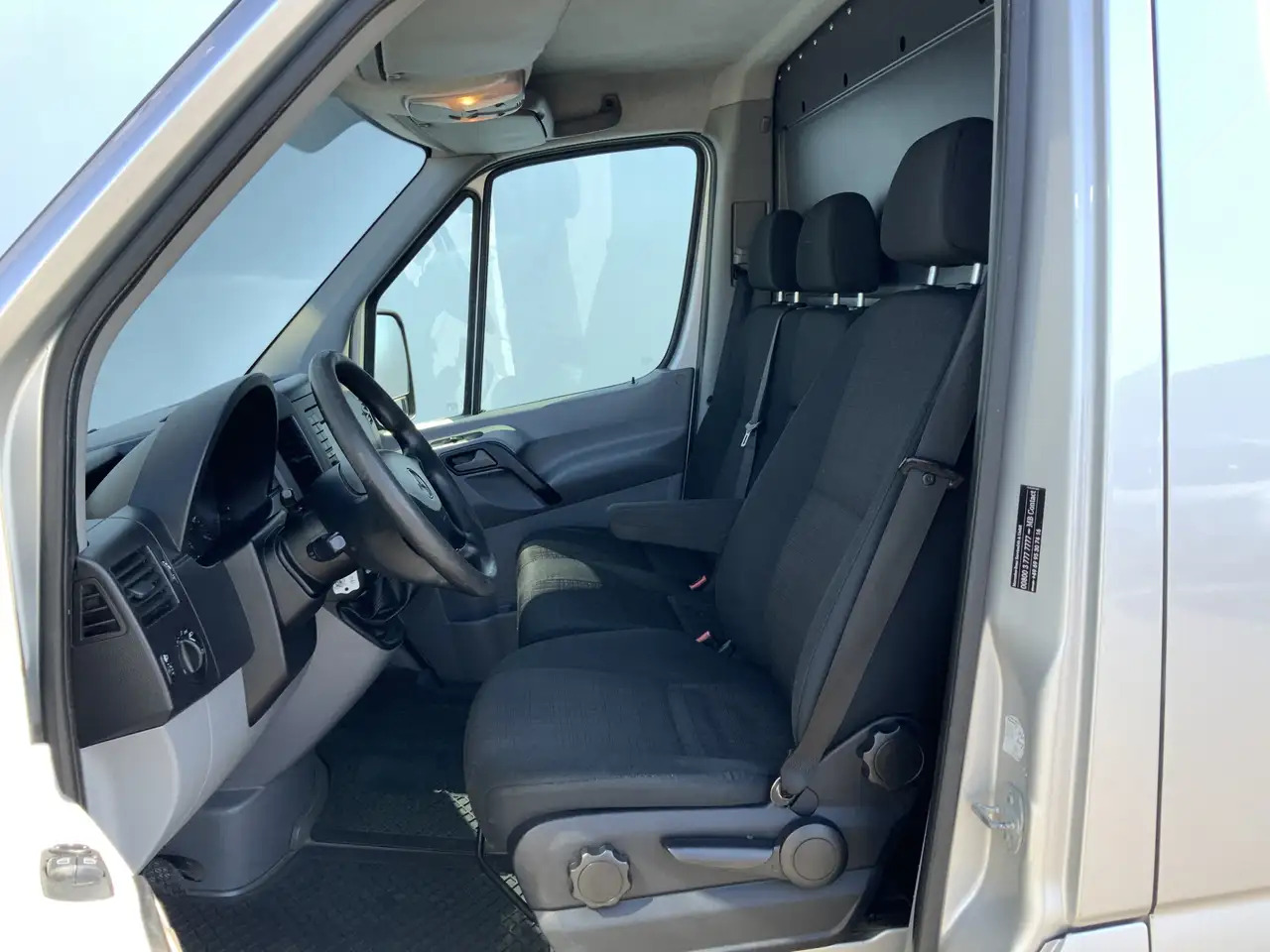 Mercedes-Benz Sprinter 316 2.2 CDI 366 L2H2 Airco Cruise Navi 3 Zits Euro - Fourgon utilitaire: photos 4 Mercedes-Benz Sprinter 316 2.2 CDI 366 L2H2 Airco Cruise Navi 3 Zits Euro - Fourgon utilitaire: photos 4