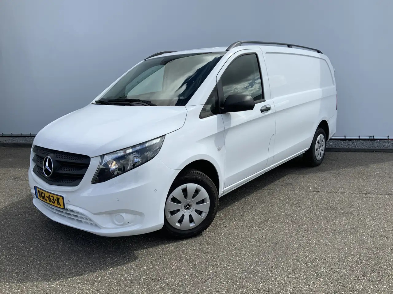 Mercedes-Benz Vito 110 CDI L2 Airco Cruise Navi Scherm Dakrail Euro 6 - Fourgonnette: photos 1 Mercedes-Benz Vito 110 CDI L2 Airco Cruise Navi Scherm Dakrail Euro 6 - Fourgonnette: photos 1