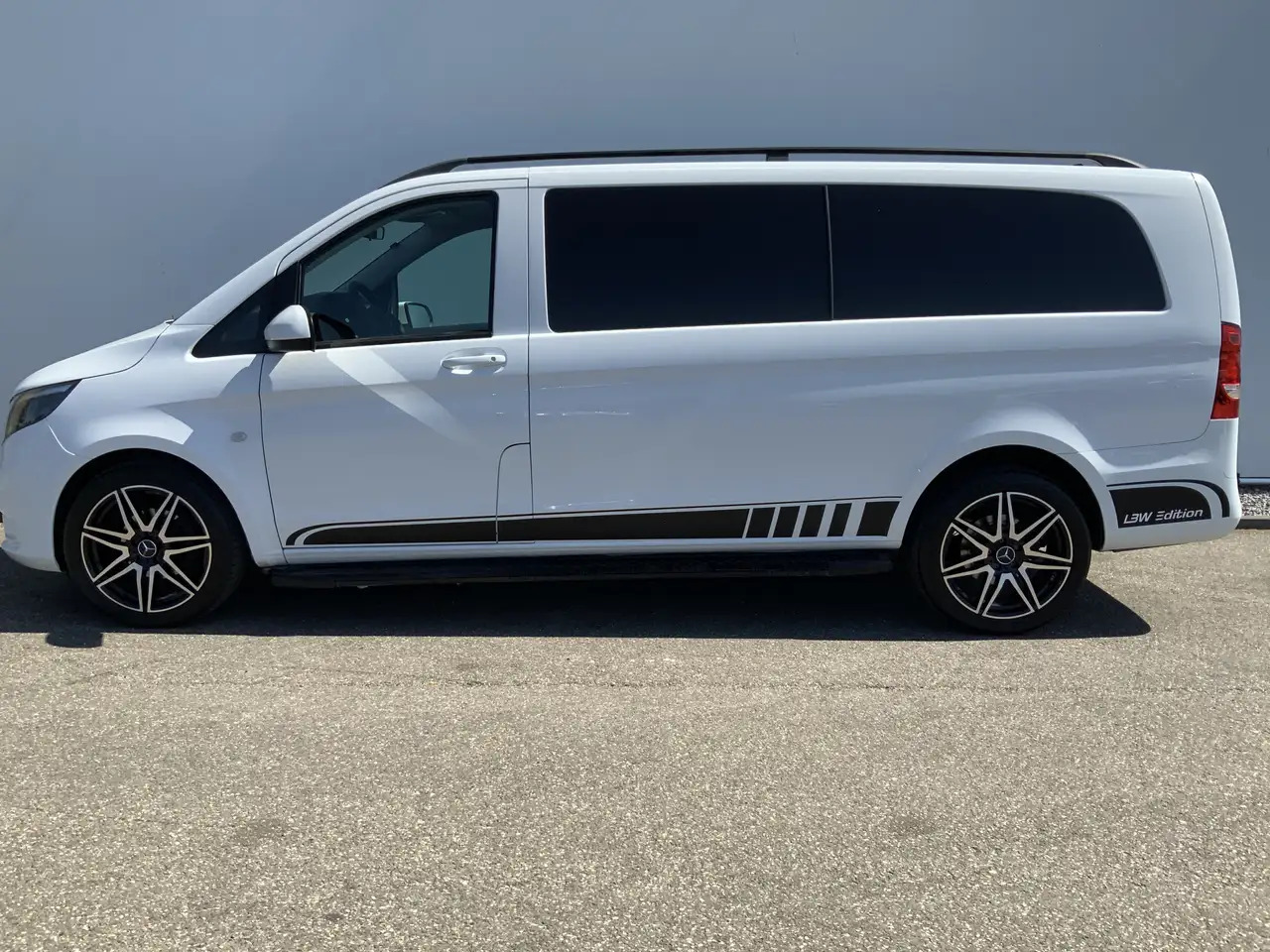 Mercedes-Benz Vito Tourer XL 114 CDI Autom. Airco Cruise Camera Alu V - Fourgon utilitaire: photos 3 Mercedes-Benz Vito Tourer XL 114 CDI Autom. Airco Cruise Camera Alu V - Fourgon utilitaire: photos 3