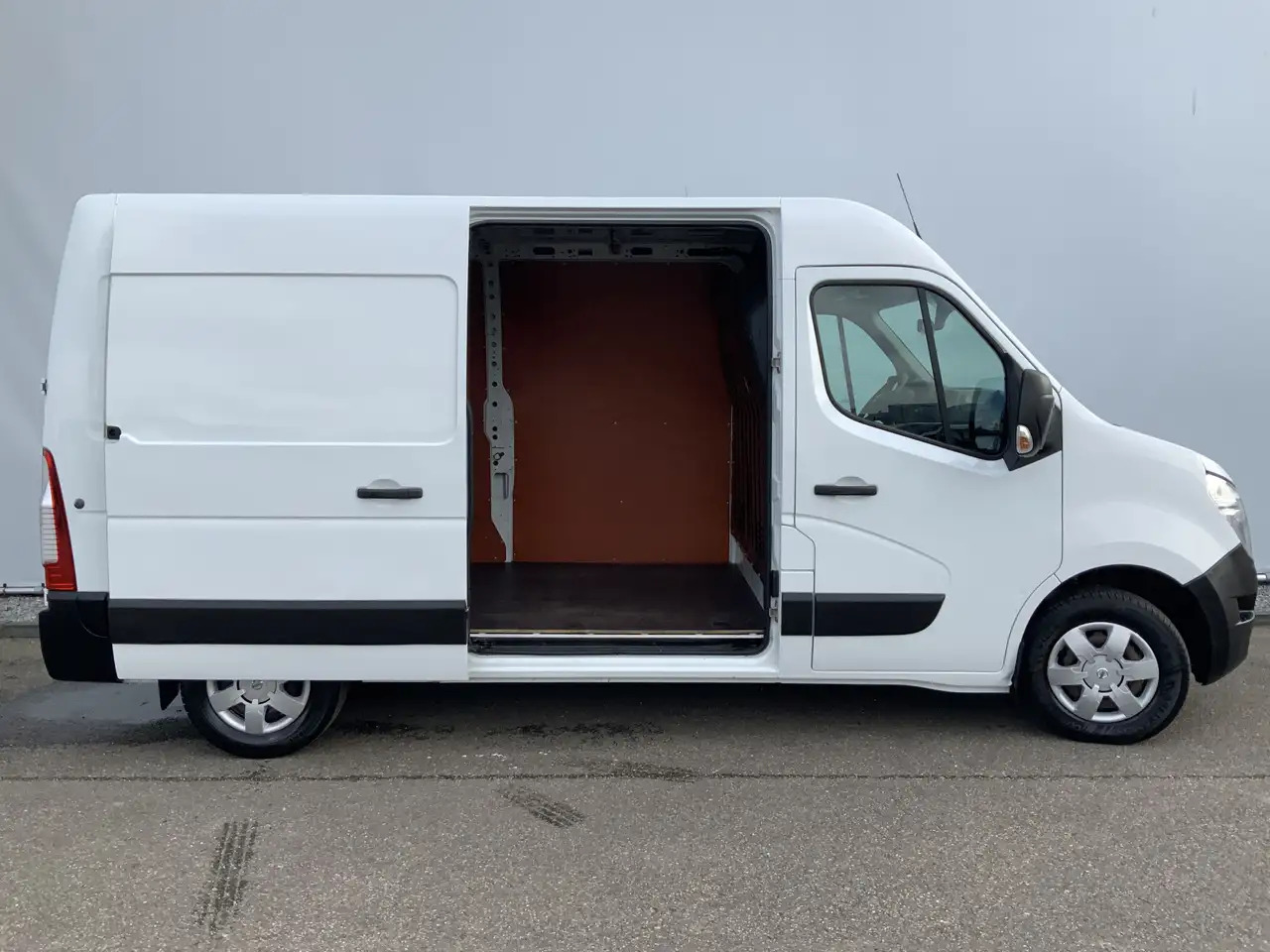 Fourgon utilitaire Nissan NV400 2.3 dCi L2H2 Optima L2H2 Airco Cruise Trekhaak 250: photos 20