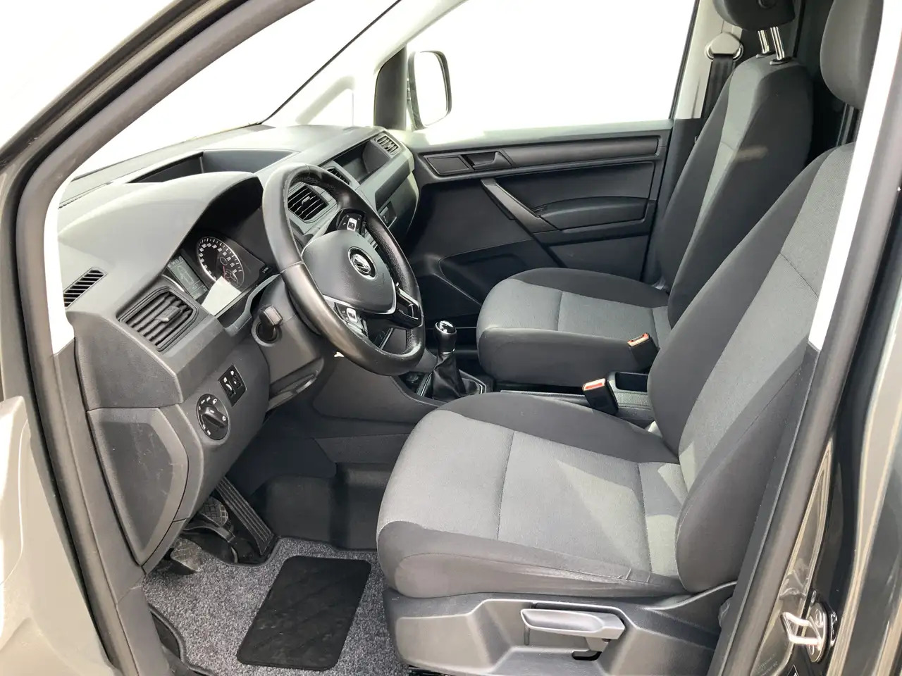 Volkswagen Caddy 2.0 TDI L2H1 BMT Maxi Exclusive Edtion Airco Navi - Fourgonnette: photos 4 Volkswagen Caddy 2.0 TDI L2H1 BMT Maxi Exclusive Edtion Airco Navi - Fourgonnette: photos 4