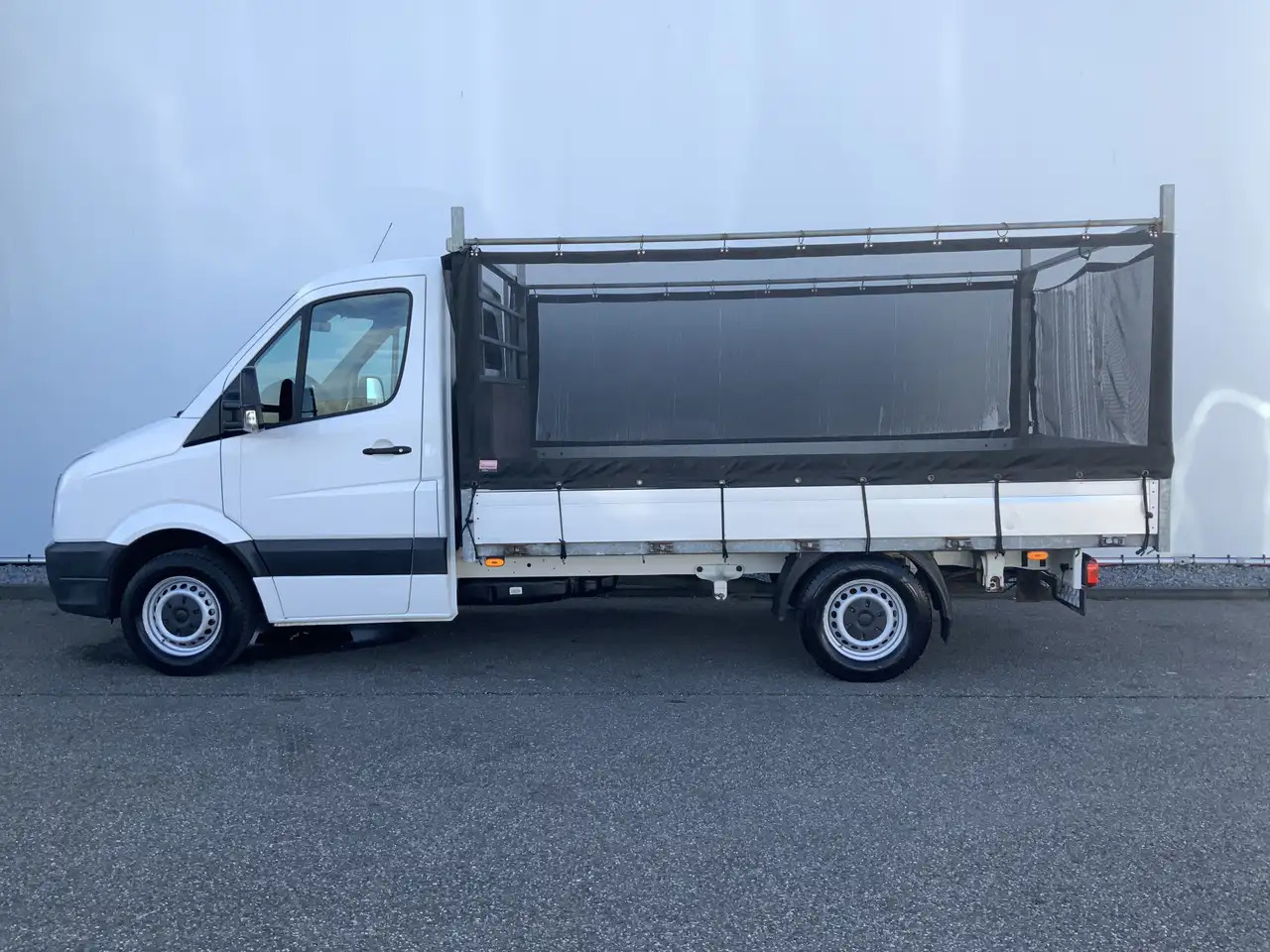 Volkswagen Crafter 50 2.0 TDI L2H1Pick Up Airco Cruise Trekhaak 3500 - Utilitaire plateau: photos 3 Volkswagen Crafter 50 2.0 TDI L2H1Pick Up Airco Cruise Trekhaak 3500 - Utilitaire plateau: photos 3