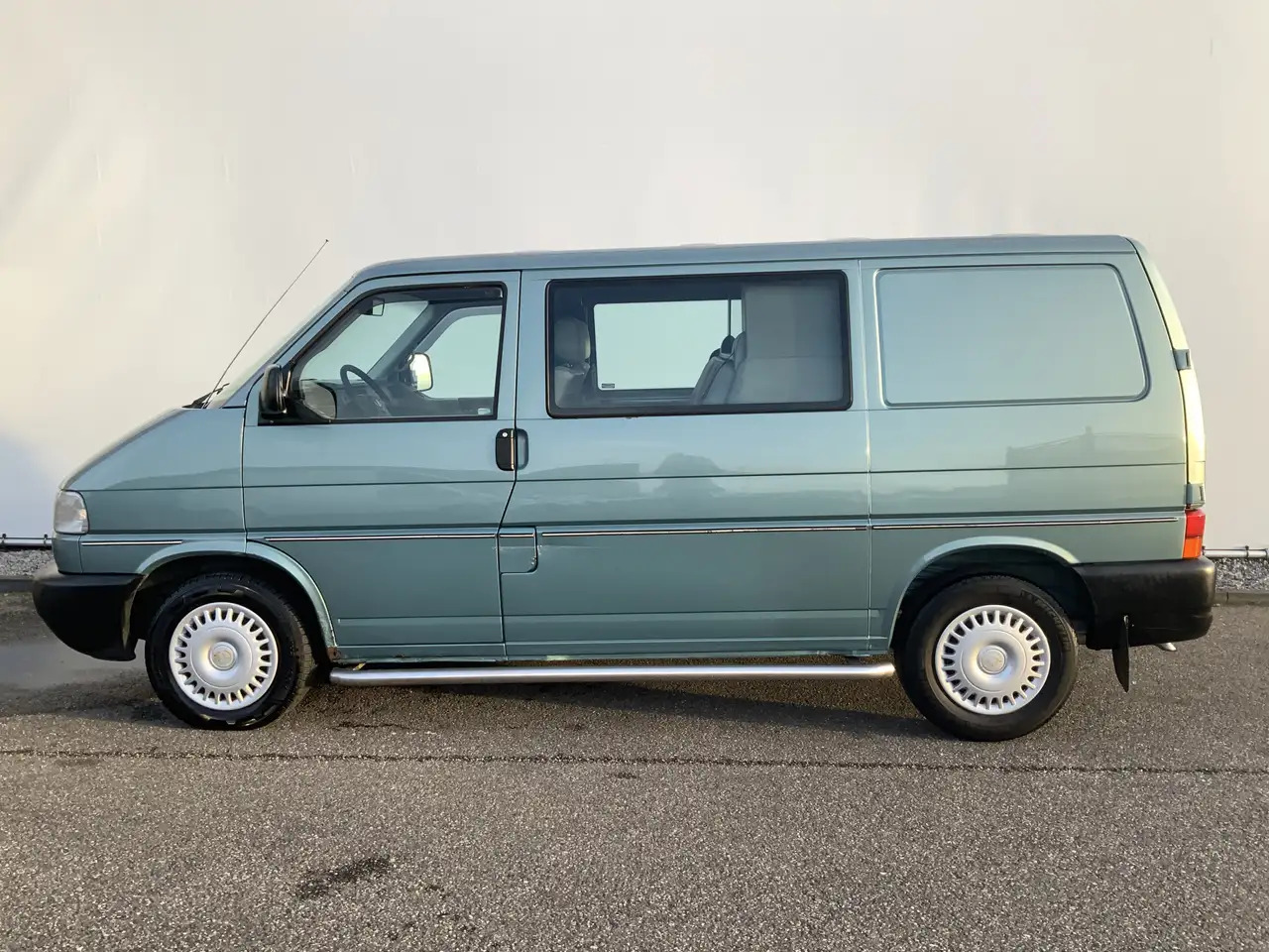 Volkswagen MARGE ! 2.5 TDI 292 Dub Cab 5 Zits Airco Cruise Tr - Utilitaire double cabine: photos 3 Volkswagen MARGE ! 2.5 TDI 292 Dub Cab 5 Zits Airco Cruise Tr - Utilitaire double cabine: photos 3