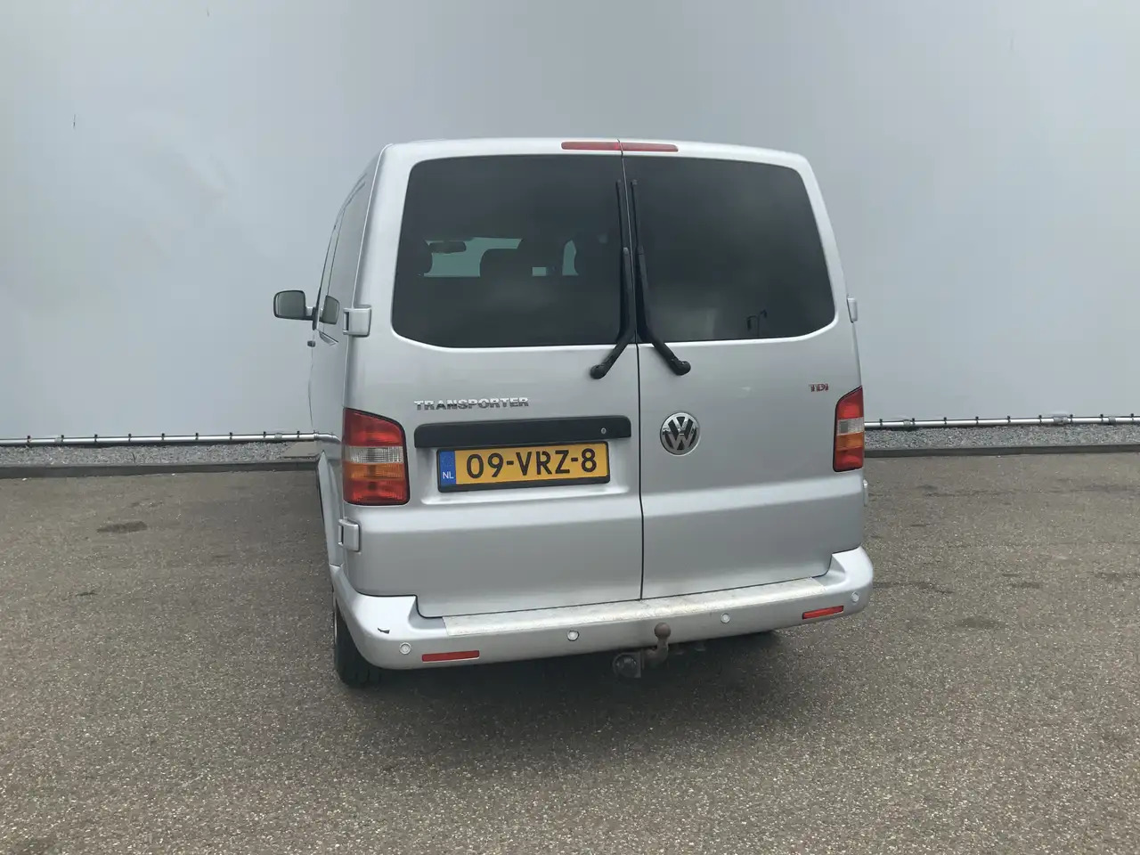 Volkswagen T5 Transporter 2.5 TDI 340 Automaat Trendline Dub Cab 5 Zits Leer - Utilitaire double cabine: photos 2 Volkswagen T5 Transporter 2.5 TDI 340 Automaat Trendline Dub Cab 5 Zits Leer - Utilitaire double cabine: photos 2