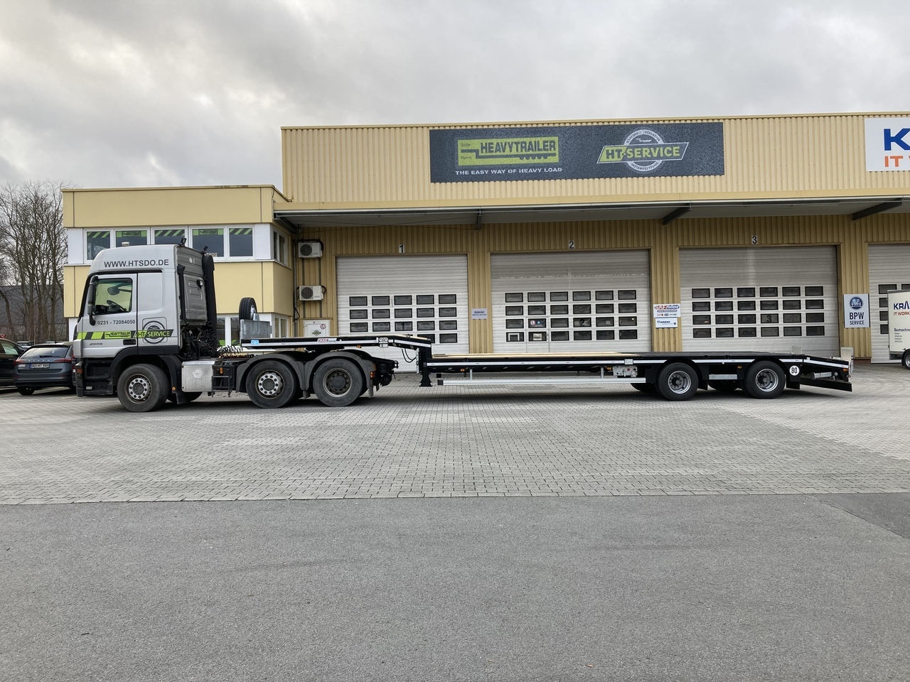 FAYMONVILLE MAX Trailer 2-Achs-Semi zwangsgelenkt - Semi-remorque surbaissé: photos 1 FAYMONVILLE MAX Trailer 2-Achs-Semi zwangsgelenkt - Semi-remorque surbaissé: photos 1