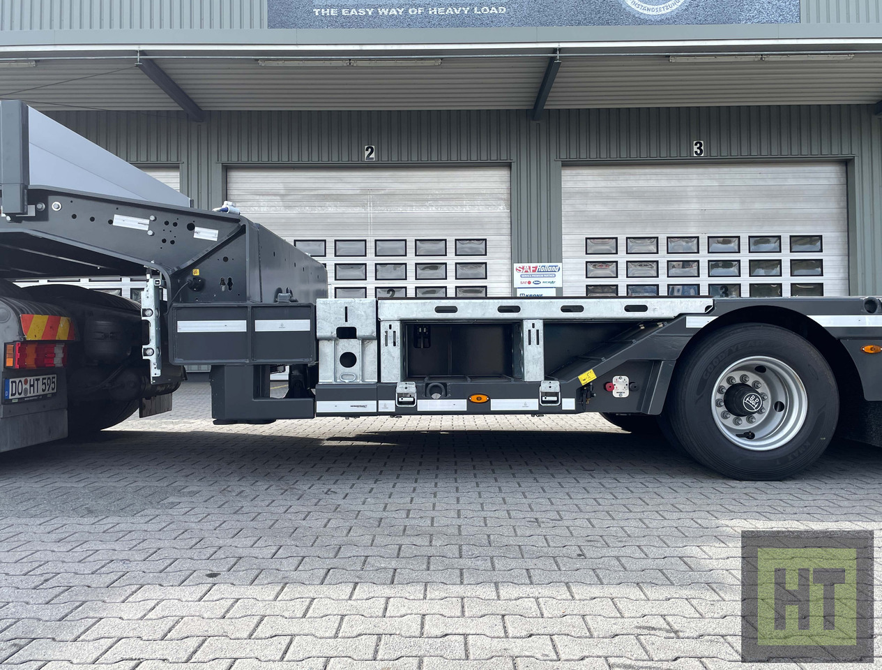 Faymonville 4-(2+2)-Achs-Tele-Semi m. Radmulden u. Rampen - Semi-remorque surbaissé: photos 3 Faymonville 4-(2+2)-Achs-Tele-Semi m. Radmulden u. Rampen - Semi-remorque surbaissé: photos 3