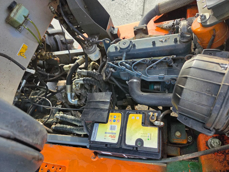 AUSA C150H 4WD heftruck met sideshift - Chariot élévateur diesel: photos 5 AUSA C150H 4WD heftruck met sideshift - Chariot élévateur diesel: photos 5