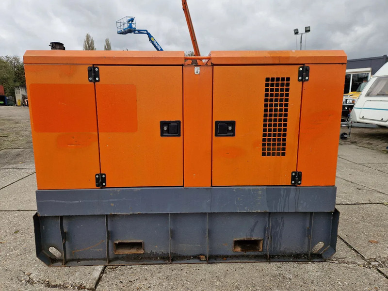 Atlas-Copco QAS 60 met Perkins motor - Groupe électrogène: photos 3 Atlas-Copco QAS 60 met Perkins motor - Groupe électrogène: photos 3