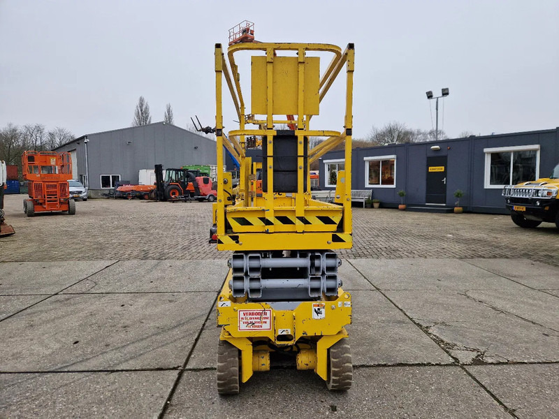 Genie GS2032 elektrisch werkhoogte 8m. met keuring - Nacelle ciseaux: photos 5 Genie GS2032 elektrisch werkhoogte 8m. met keuring - Nacelle ciseaux: photos 5