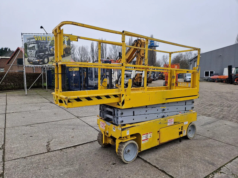 Genie GS2032 elektrisch werkhoogte 8m. met keuring - Nacelle ciseaux: photos 1 Genie GS2032 elektrisch werkhoogte 8m. met keuring - Nacelle ciseaux: photos 1