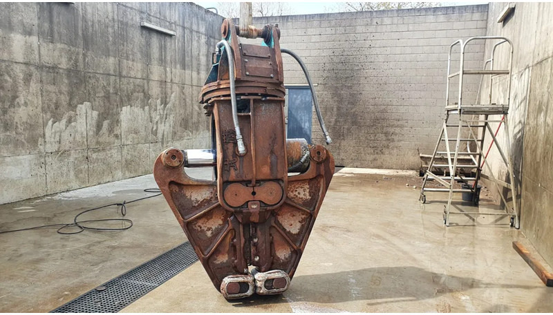 Komatsu JCY17 schrootschaar/betonvergruizer - Cisaille de démolition: photos 1 Komatsu JCY17 schrootschaar/betonvergruizer - Cisaille de démolition: photos 1